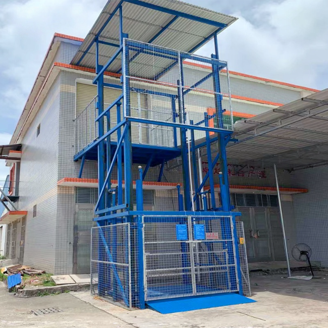 石家庄建材厂室外升降货梯安装