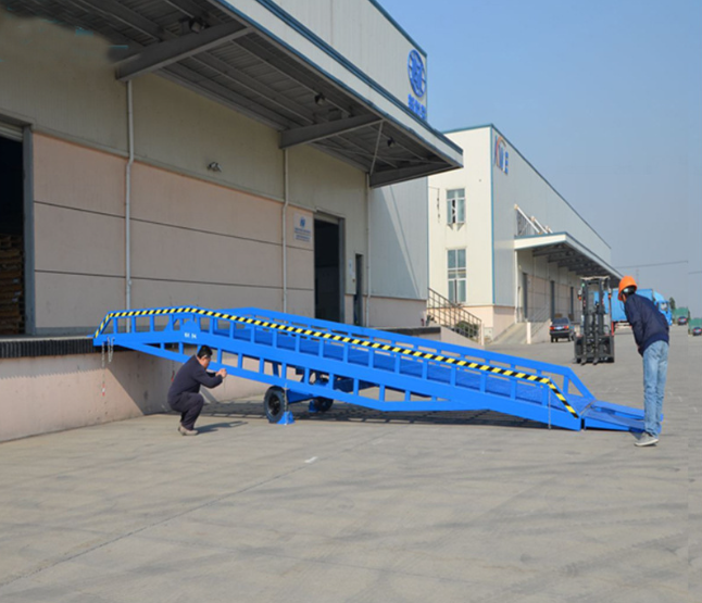 石家庄移动式登车桥应用